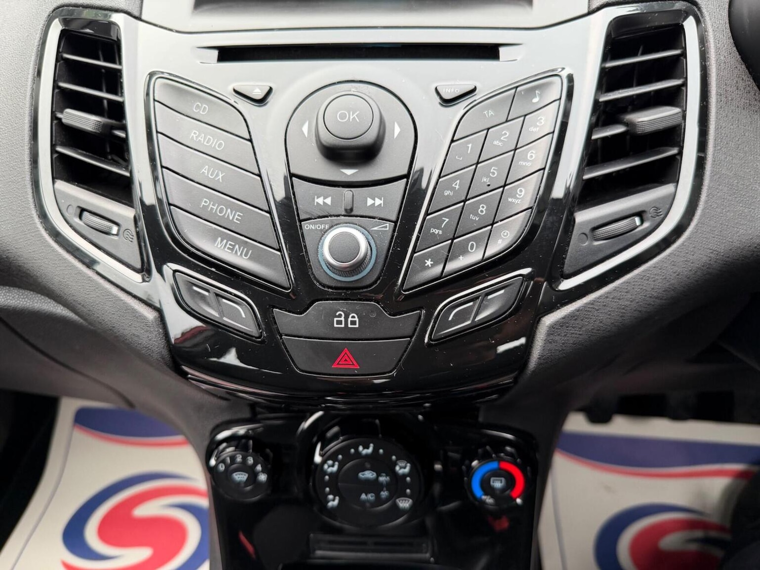 Used Ford Fiesta 2014 for sale - 77258548: Photo 25