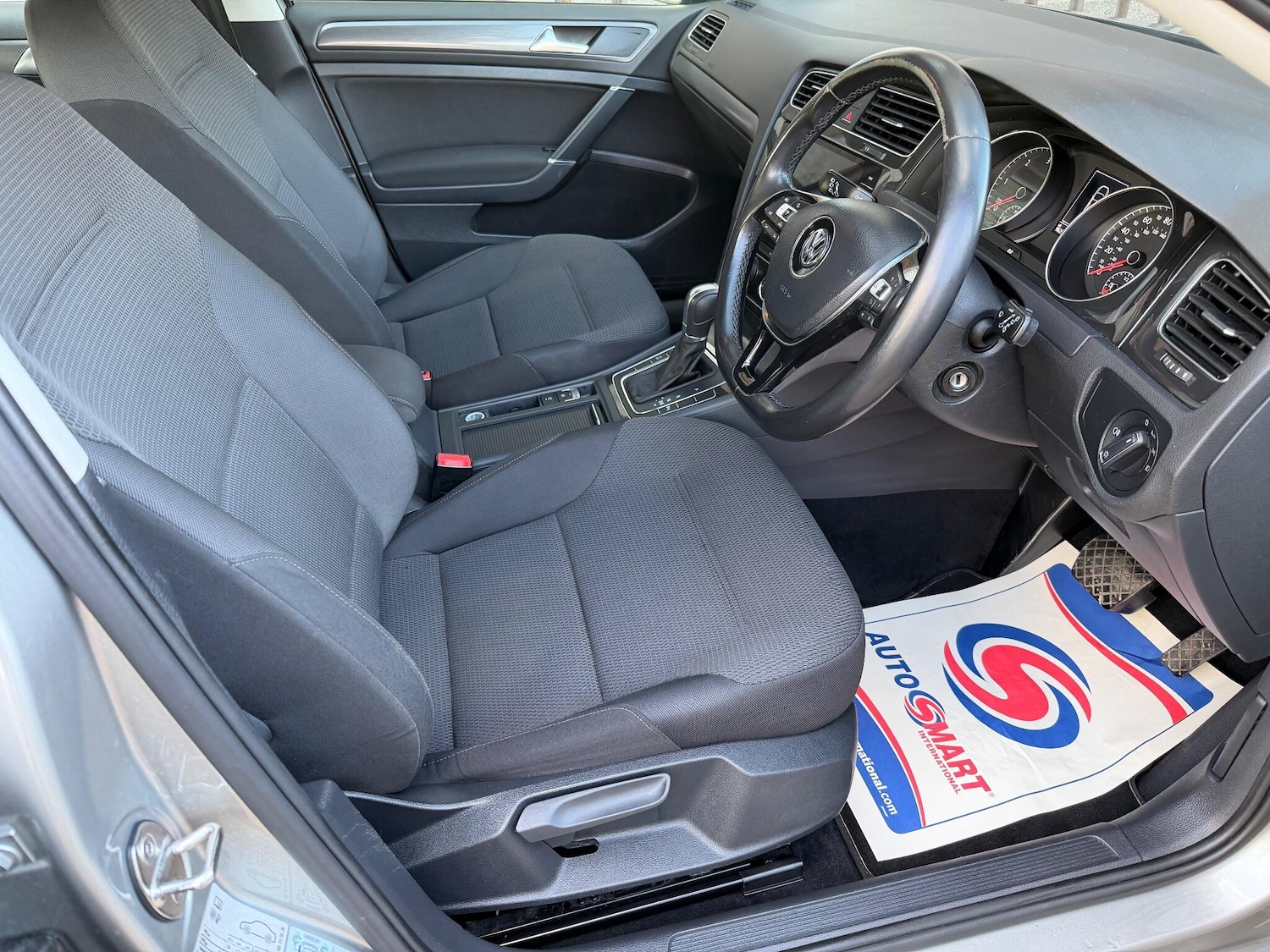 Used Volkswagen Golf 2018 for sale - 76584060: Photo 10