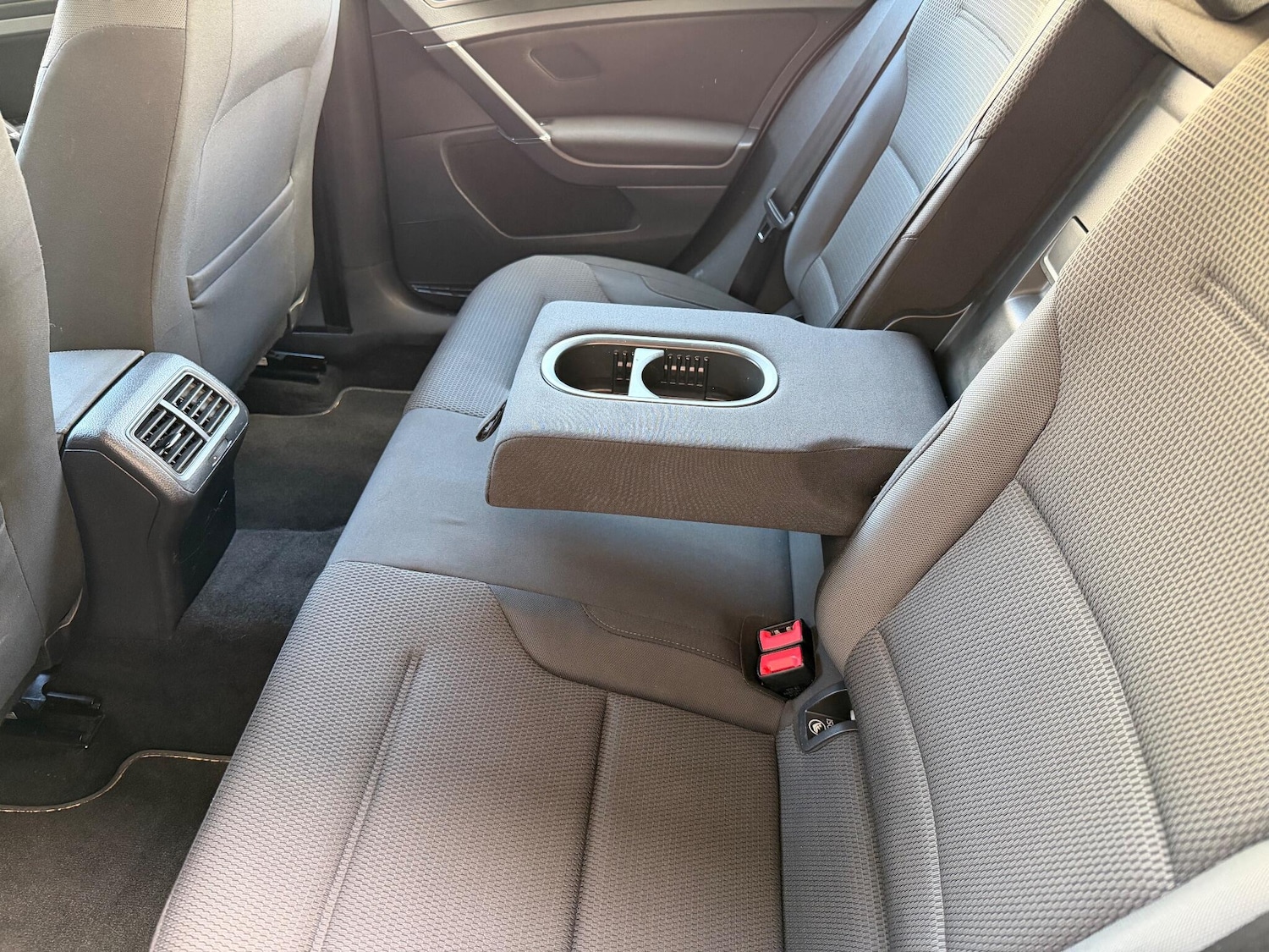 Used Volkswagen Golf 2018 for sale - 76584060: Photo 33