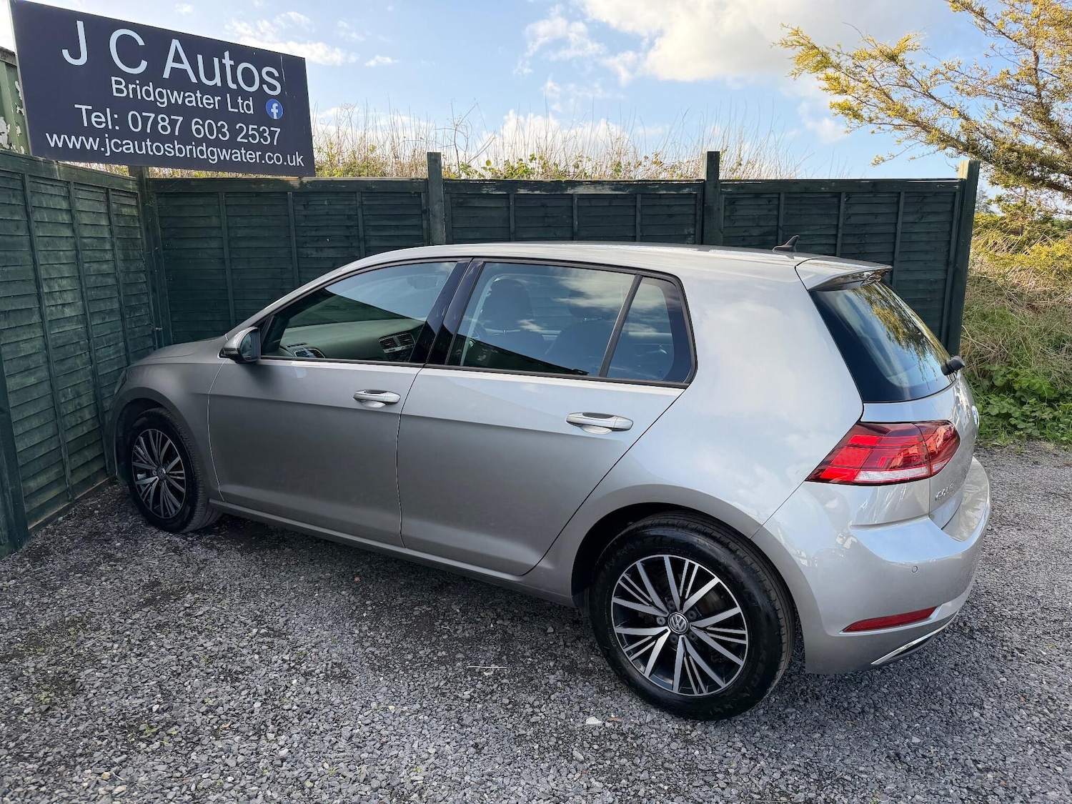 Used Volkswagen Golf 2018 for sale - 76584060: Photo 8