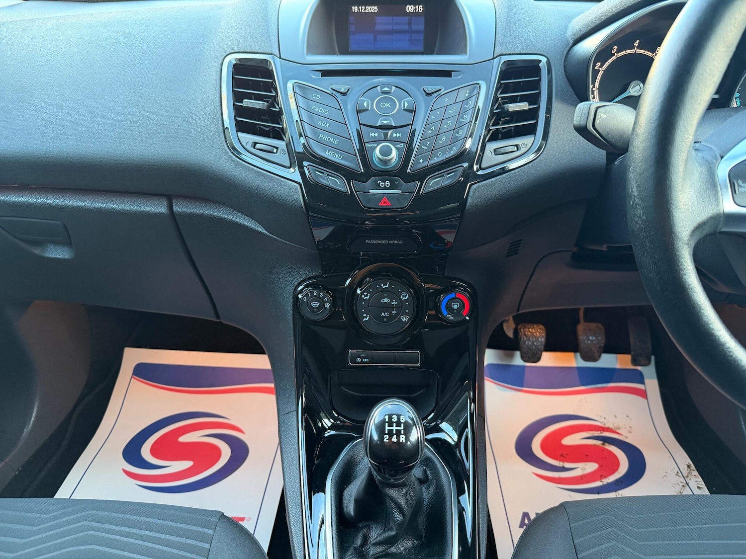 Used Ford Fiesta 2015 for sale - 77020949: Photo 28