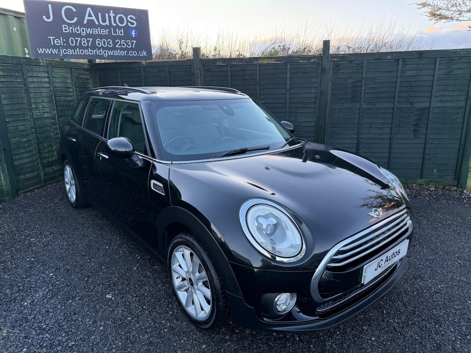 Used MINI Clubman 2017 for sale - 76839427: Photo 1