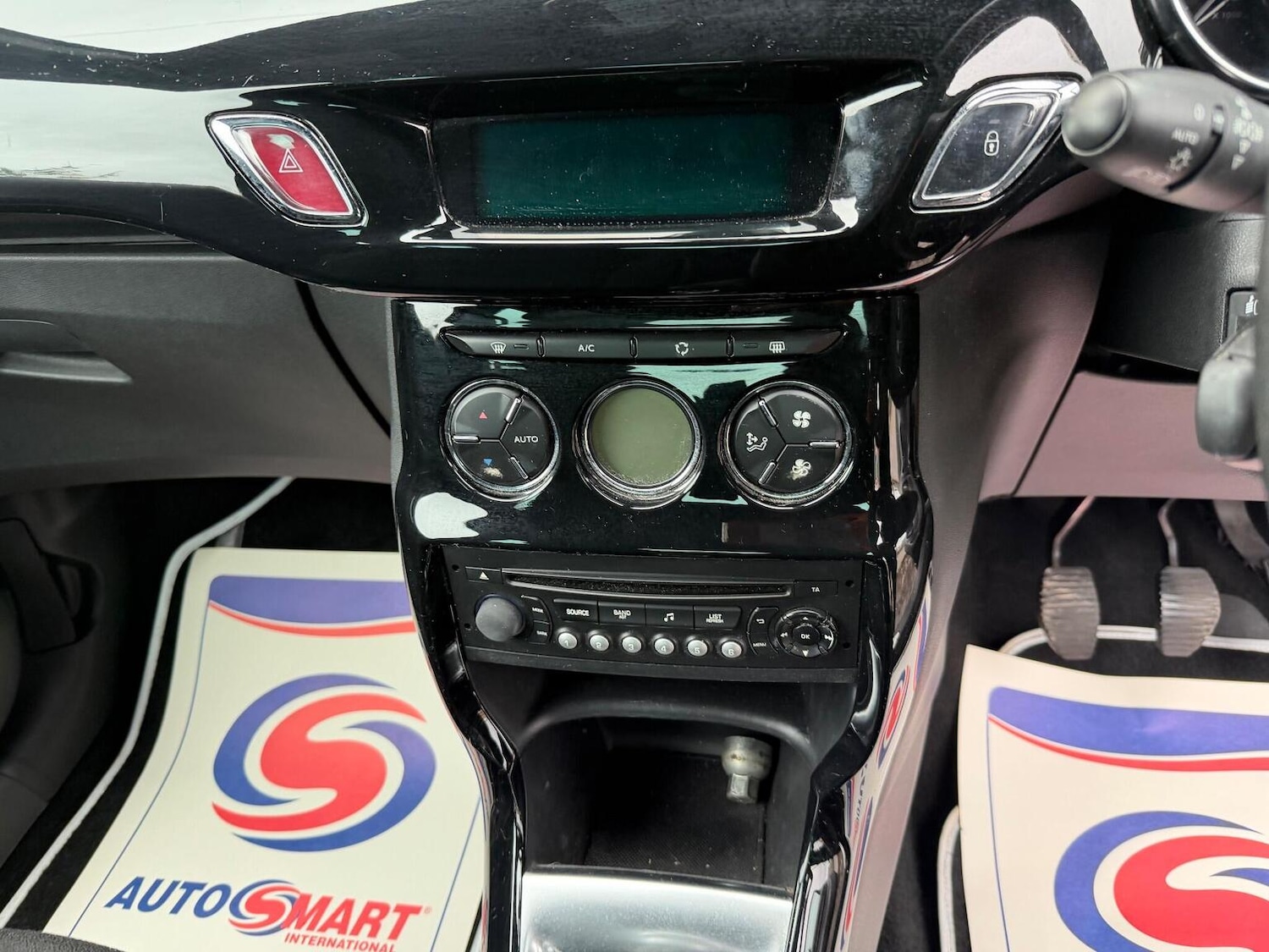 Used Citroen DS3 2014 for sale - 77036128: Photo 17