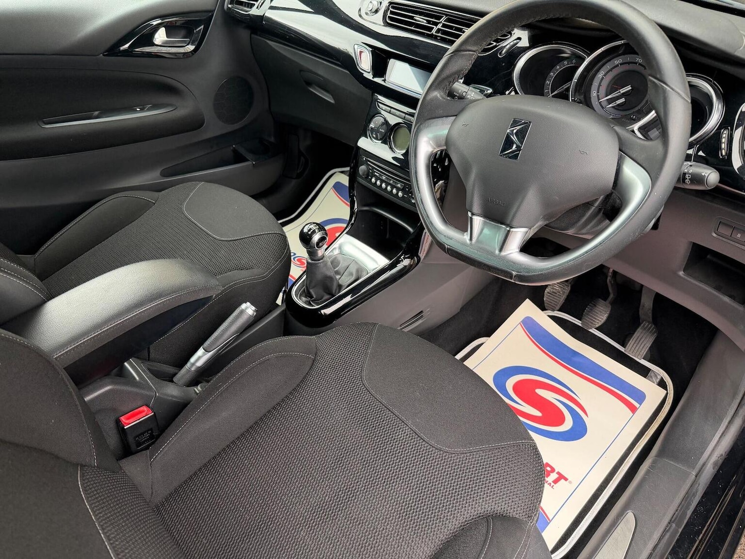 Used Citroen DS3 2014 for sale - 77036128: Photo 18