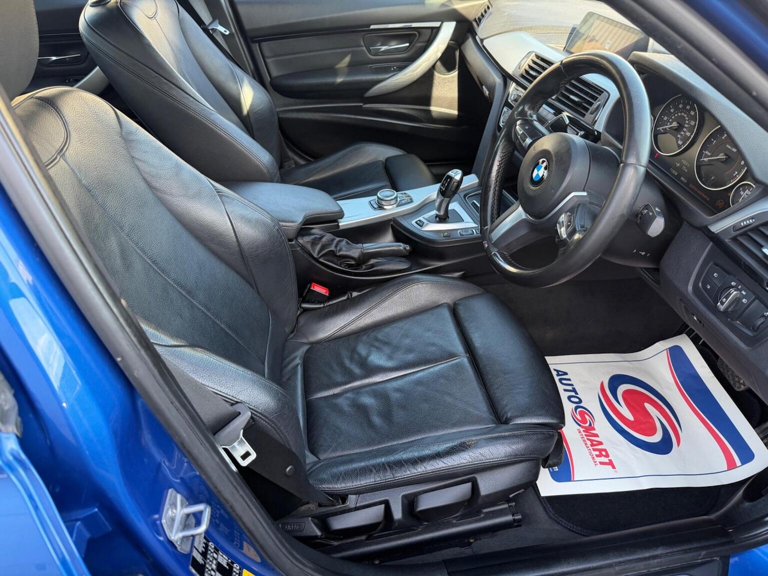 Used BMW 3 Series 2018 for sale - 77656277: Photo 2