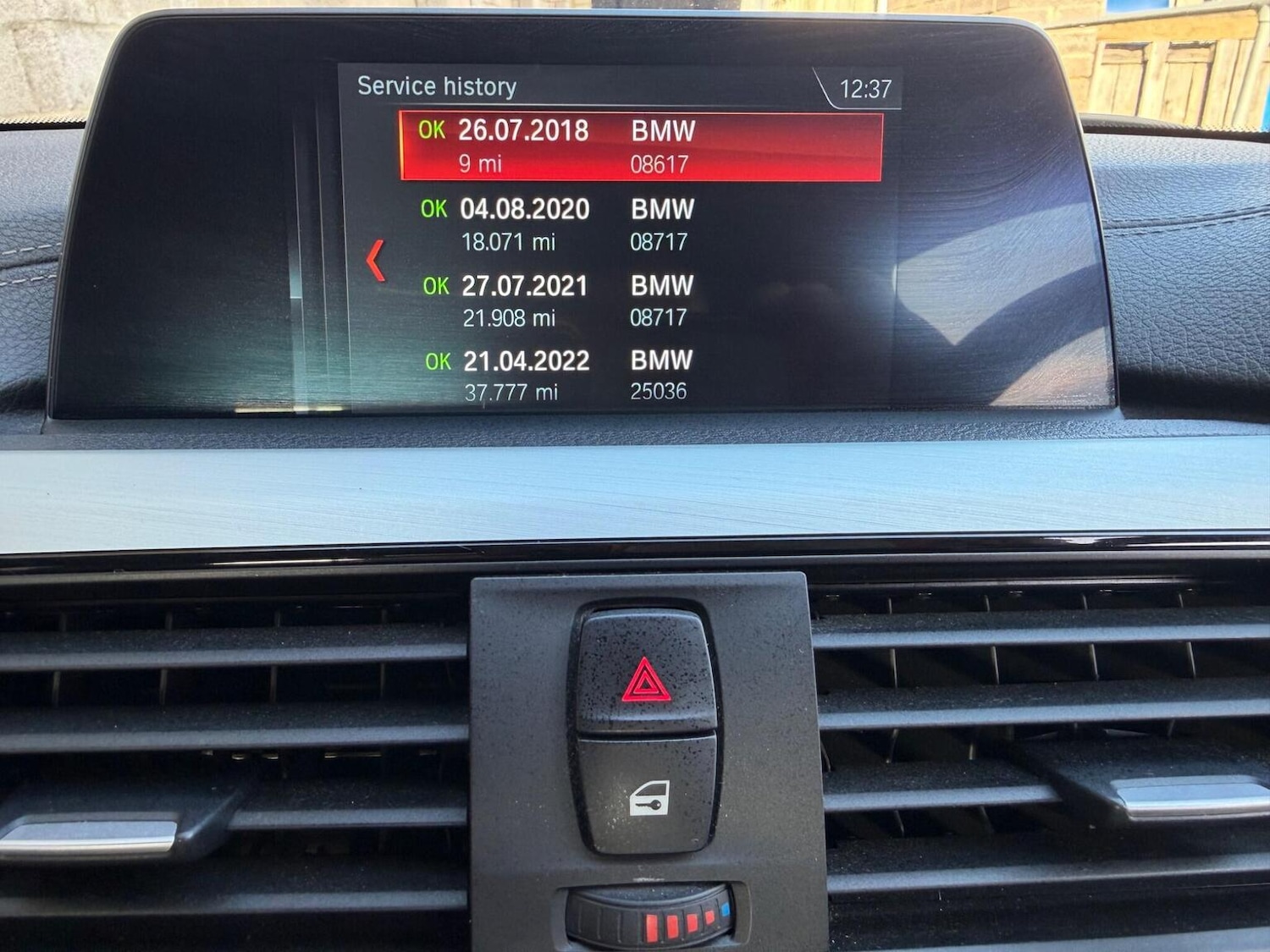 Used BMW 3 Series 2018 for sale - 77656277: Photo 28