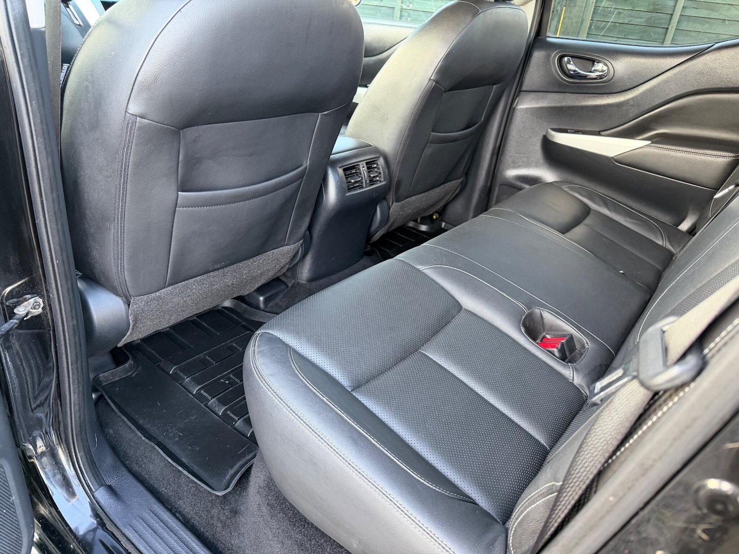 Used Nissan Navara 2018 for sale - 76965594: Photo 24