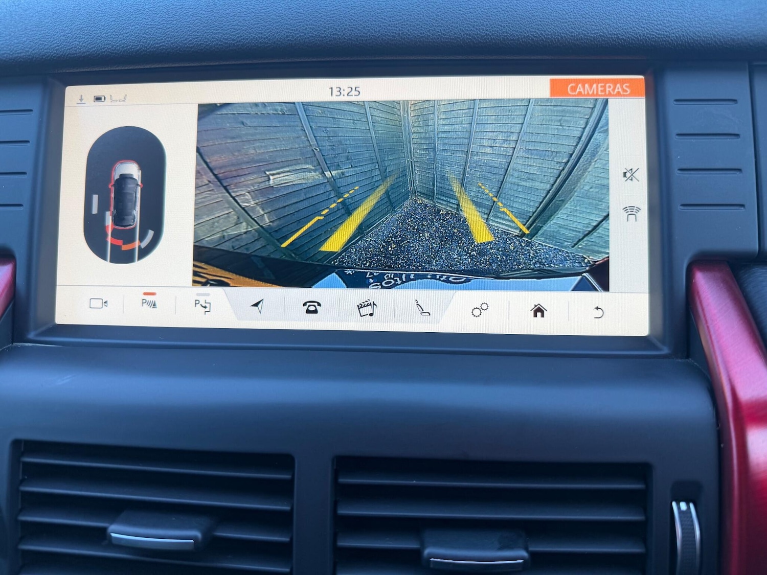 Used Land Rover Discovery Sport 2018 for sale - 76987893: Photo 34