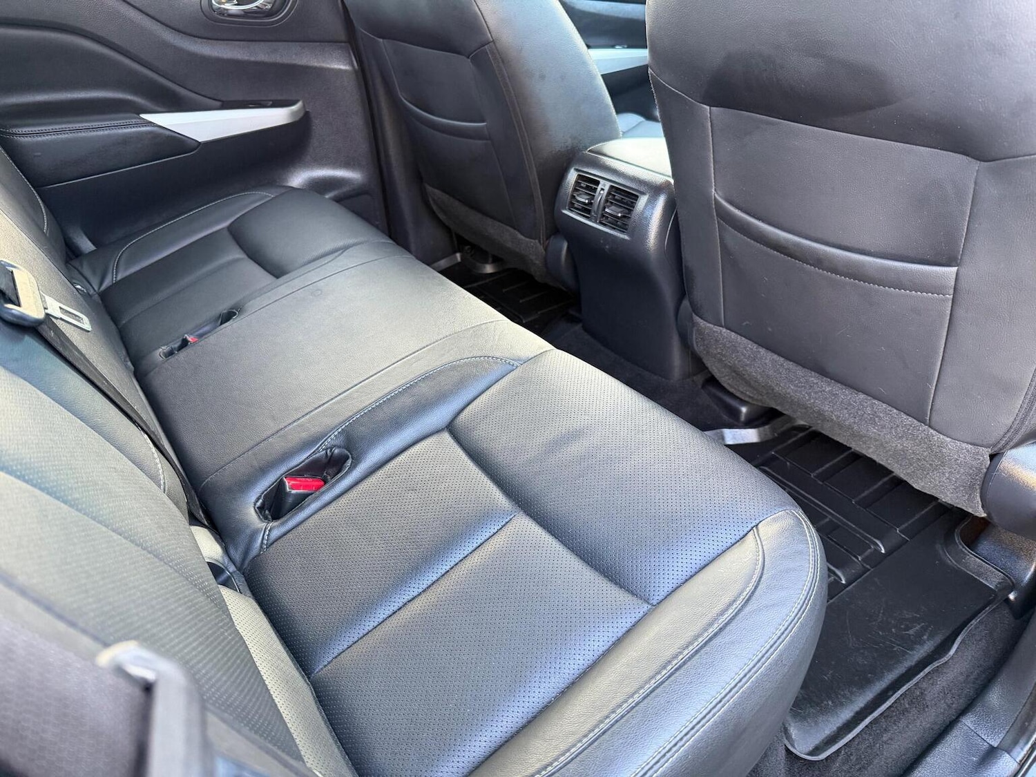 Used Nissan Navara 2018 for sale - 77036125: Photo 21