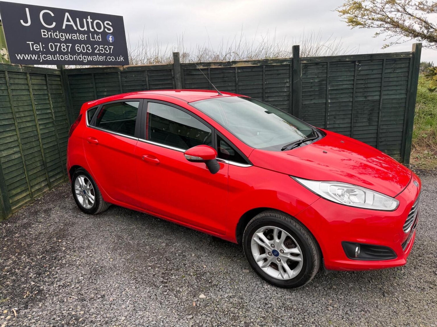 Used Ford Fiesta 2014 for sale - 77742854: Photo 9