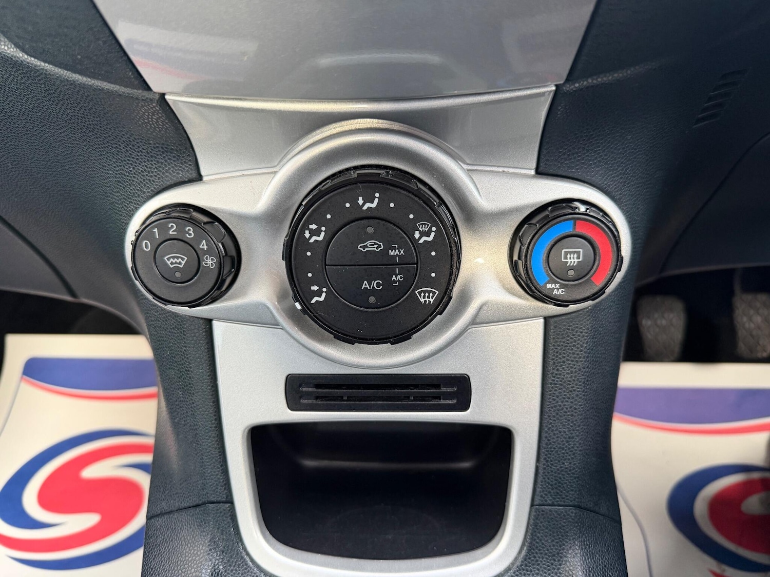 Used Ford Fiesta 2012 for sale - 76584174: Photo 25