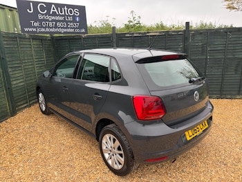 Used Volkswagen Polo 2015 for sale - 78465805: Photo