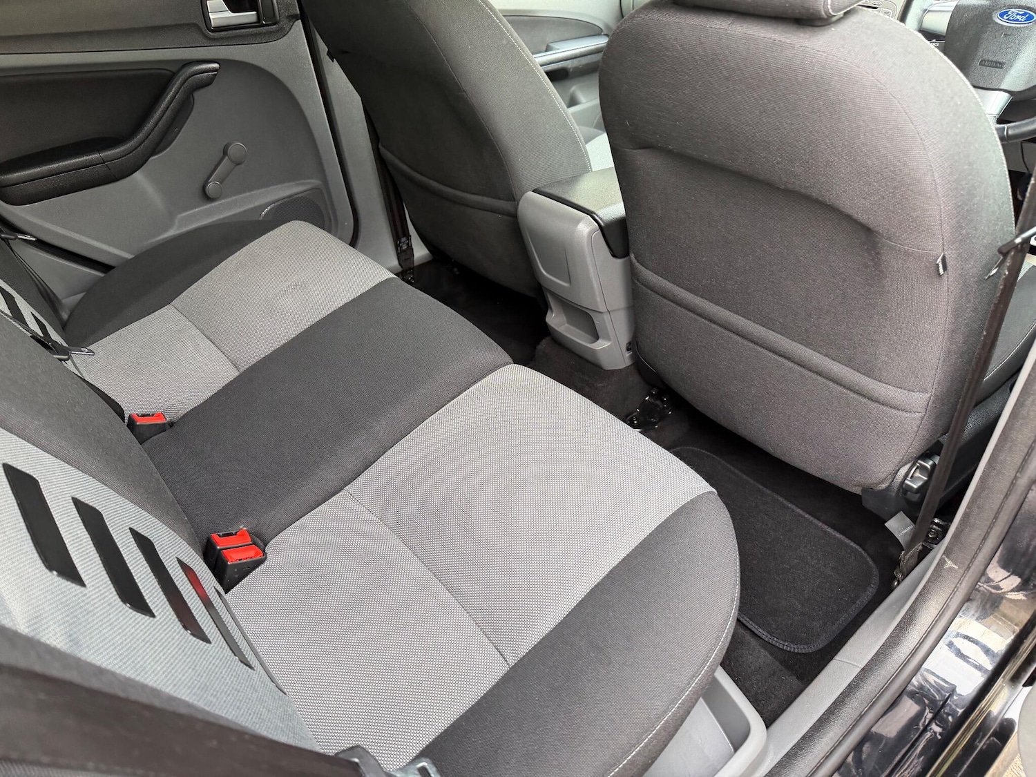 Used Ford Focus 2010 for sale - 76585419: Photo 18