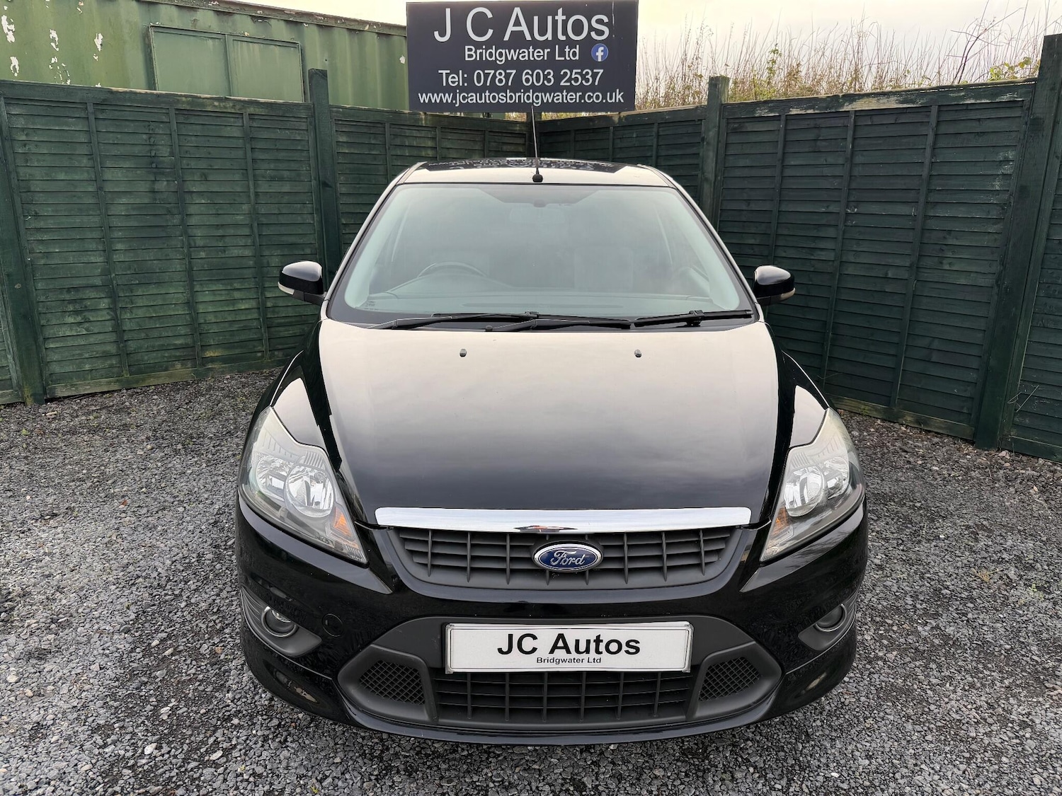 Used Ford Focus 2010 for sale - 76585419: Photo 2