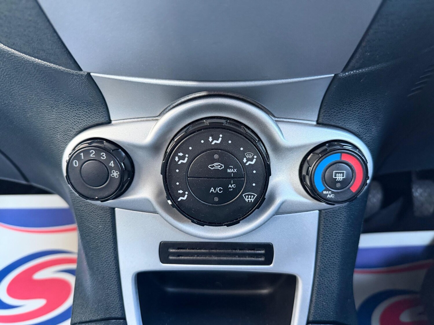 Used Ford Fiesta 2012 for sale - 76965299: Photo 21