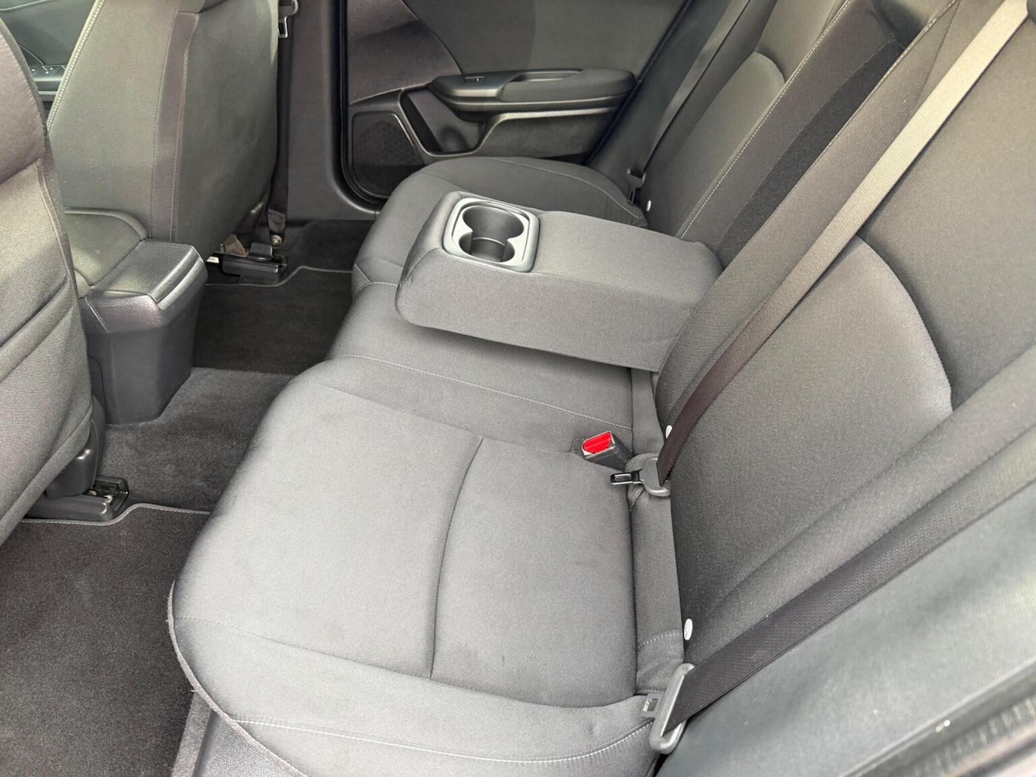 Used Honda Civic 2018 for sale - 77584545: Photo 24