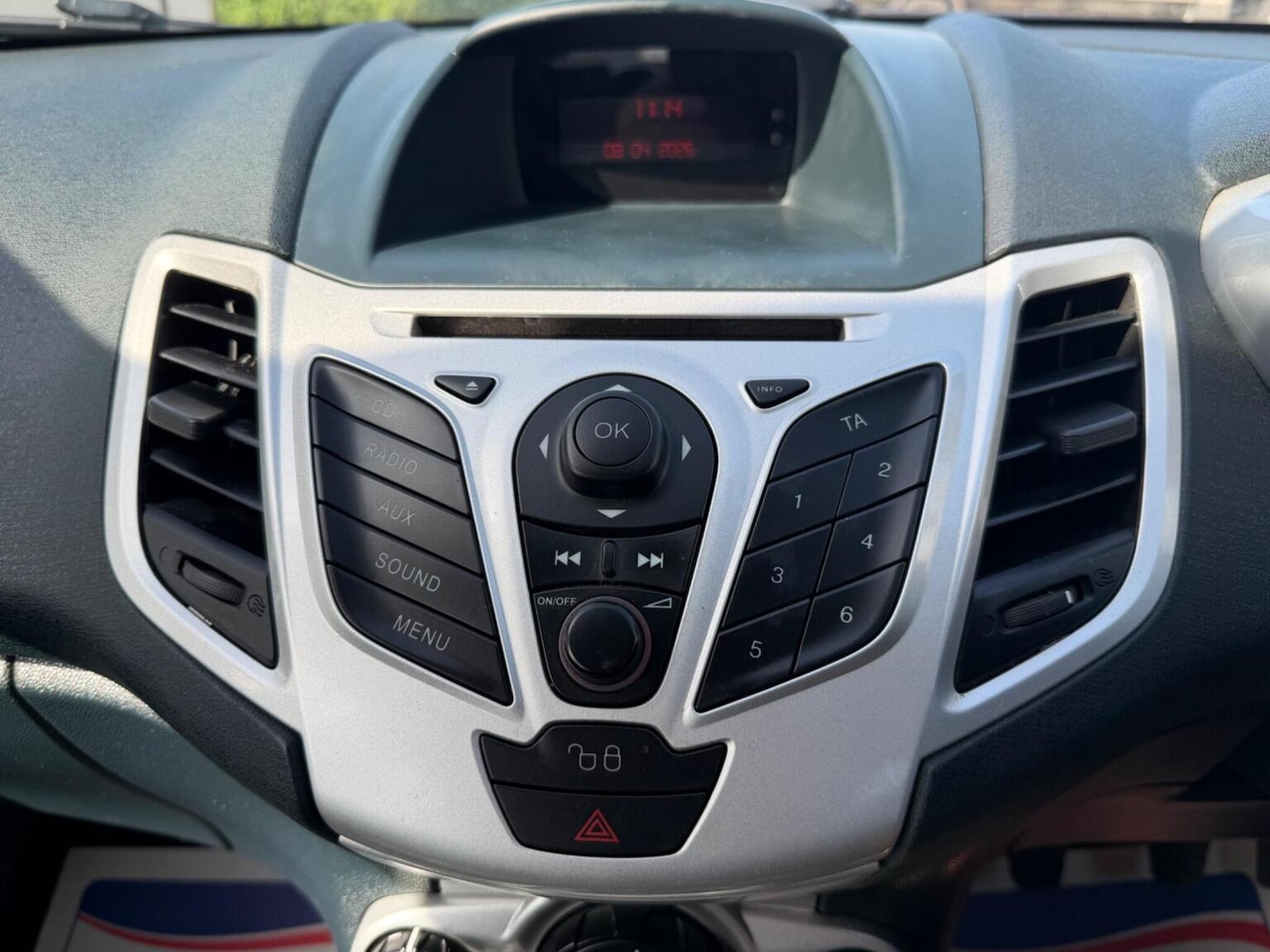 Used Ford Fiesta 2012 for sale - 78176118: Photo 16