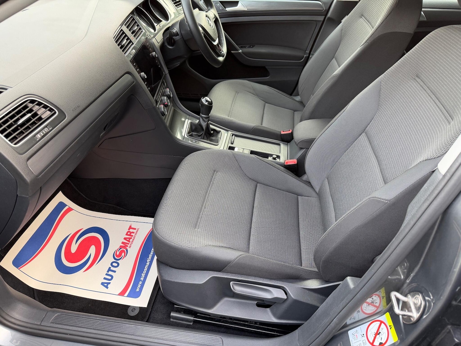 Used Volkswagen Golf 2017 for sale - 76715265: Photo 10