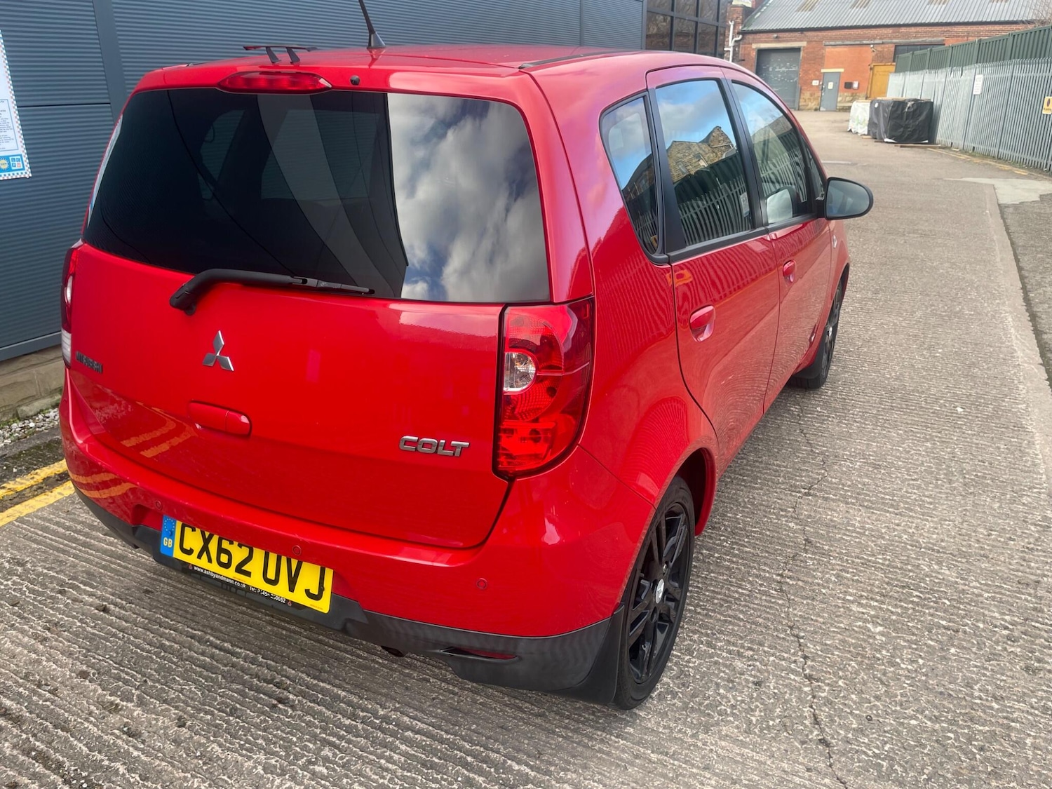 Used Mitsubishi Colt for sale - 77570585: Photo 10