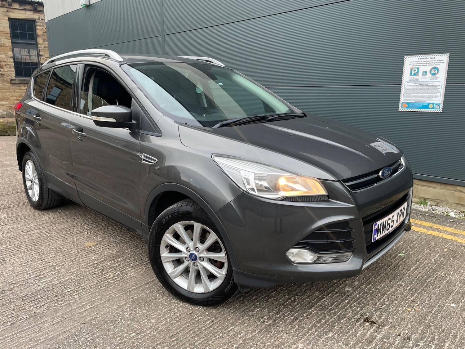 Used Ford Kuga 2015 for sale - 77082040: Photo 1