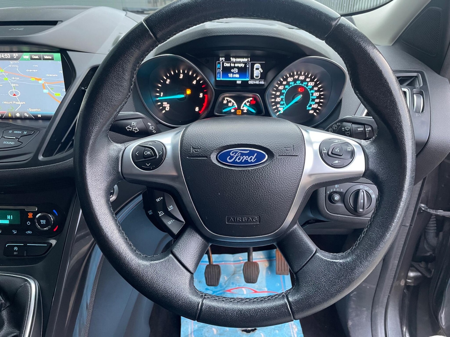 Used Ford Kuga 2015 for sale - 77082040: Photo 16