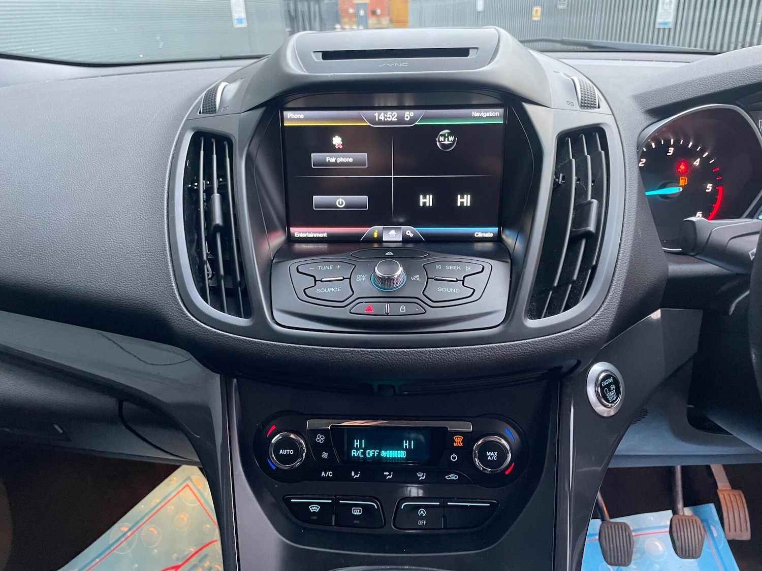 Used Ford Kuga 2015 for sale - 77082040: Photo 17