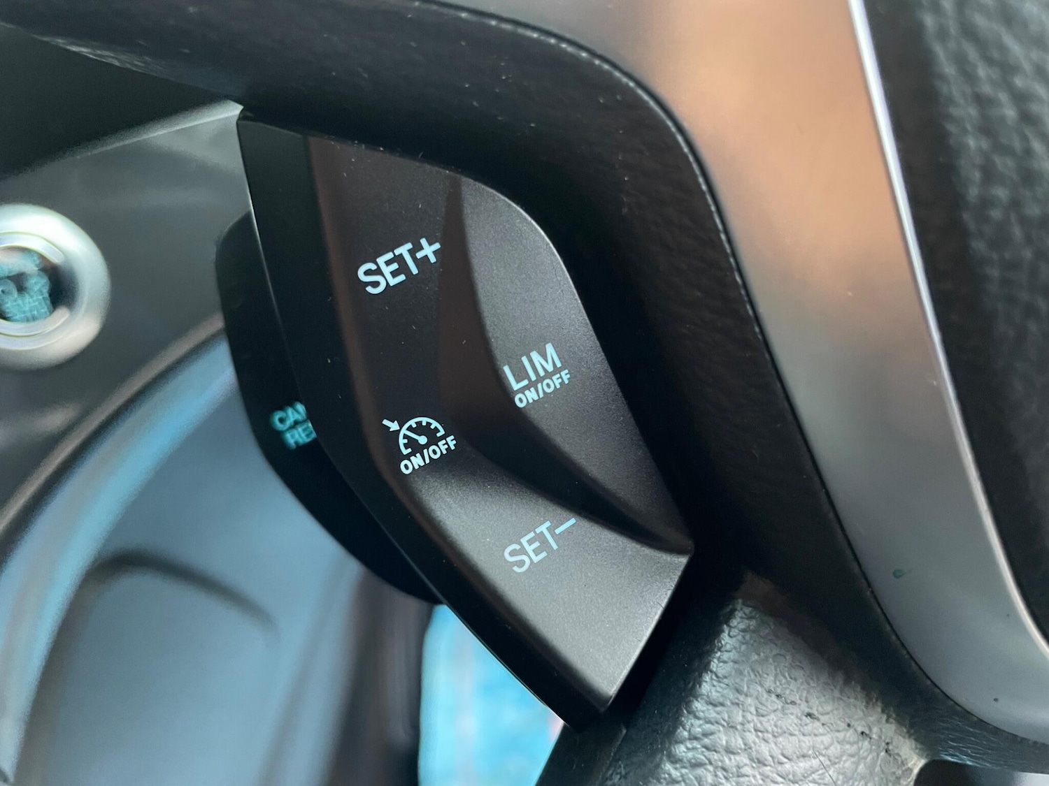 Used Ford Kuga 2015 for sale - 77082040: Photo 20