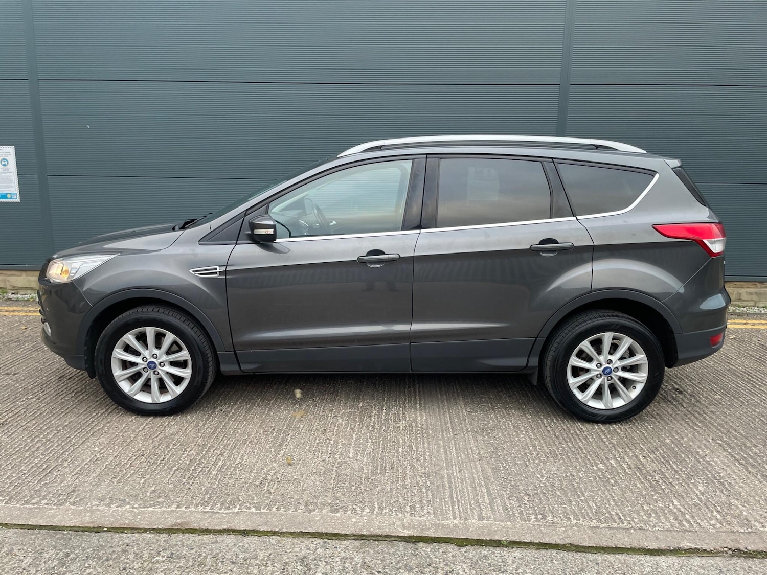 Used Ford Kuga 2015 for sale - 77082040: Photo 8