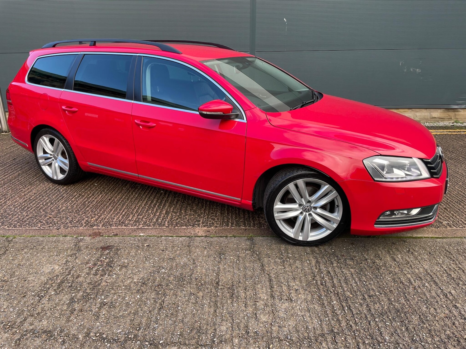 Used Volkswagen Passat 2014 for sale - 76729033: Photo 2