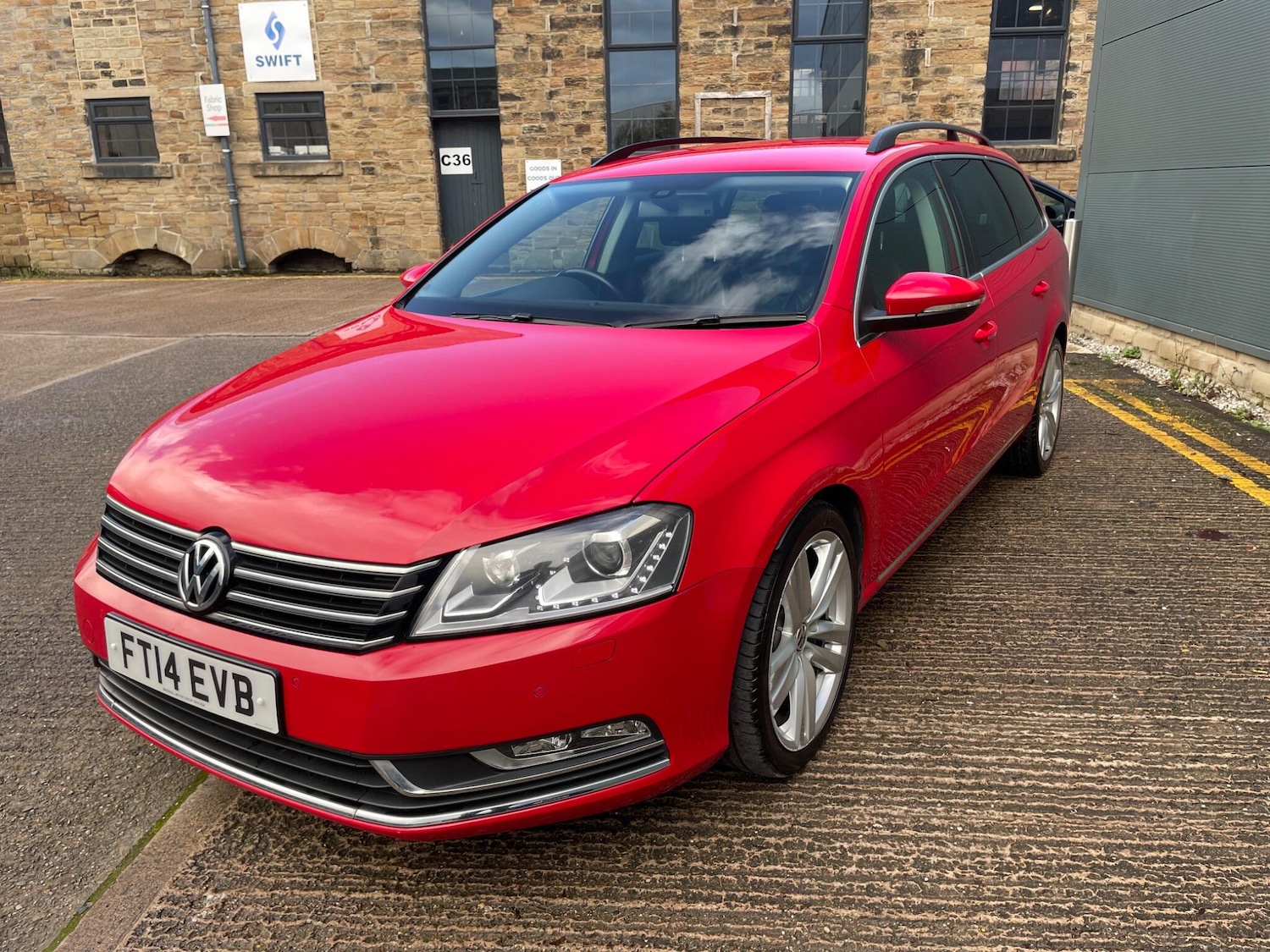 Used Volkswagen Passat 2014 for sale - 76729033: Photo 5