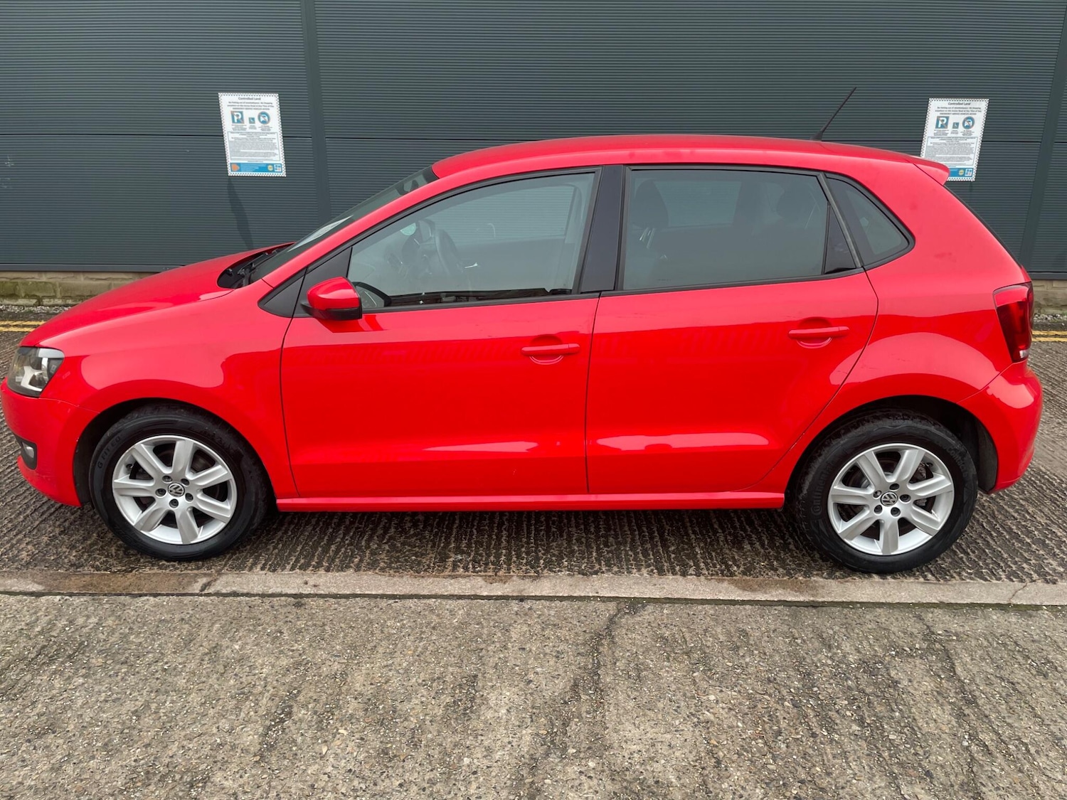 Used Volkswagen Polo 2014 for sale - 77559244: Photo 4