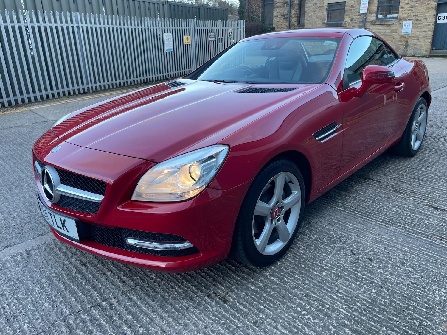 Used Mercedes-Benz SLK 2011 for sale - 77315460: Photo 7