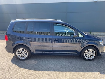 Used Volkswagen Touran 2013 for sale - 78377129: Photo