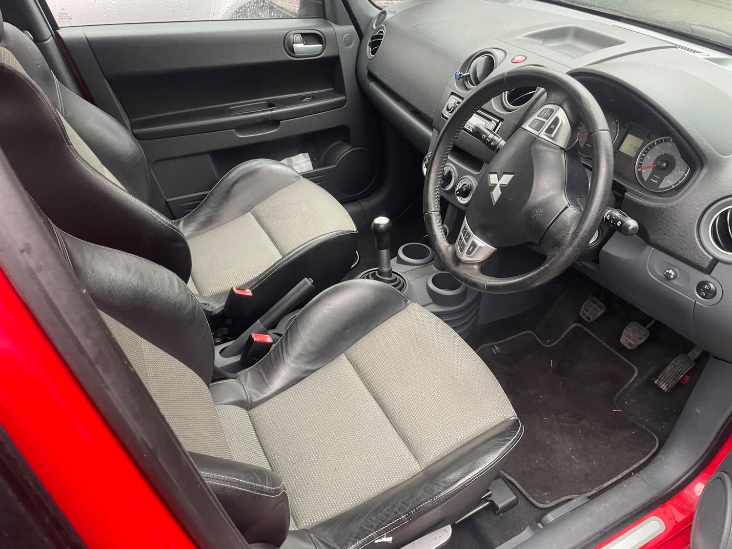 Used Mitsubishi Colt 2013 for sale - 77291177: Photo 4