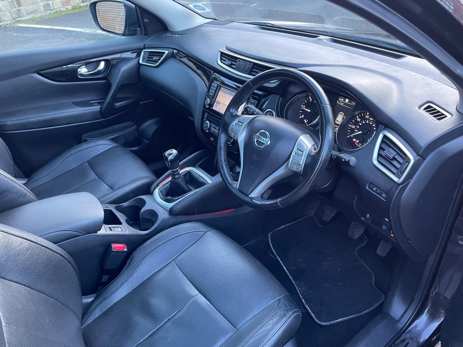 Used Nissan Qashqai 2015 for sale - 76865872: Photo 14