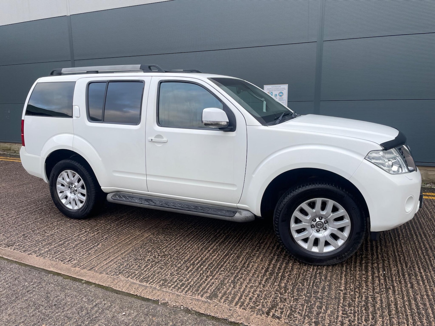 Used Nissan Pathfinder 2013 for sale - 77237679: Photo 10