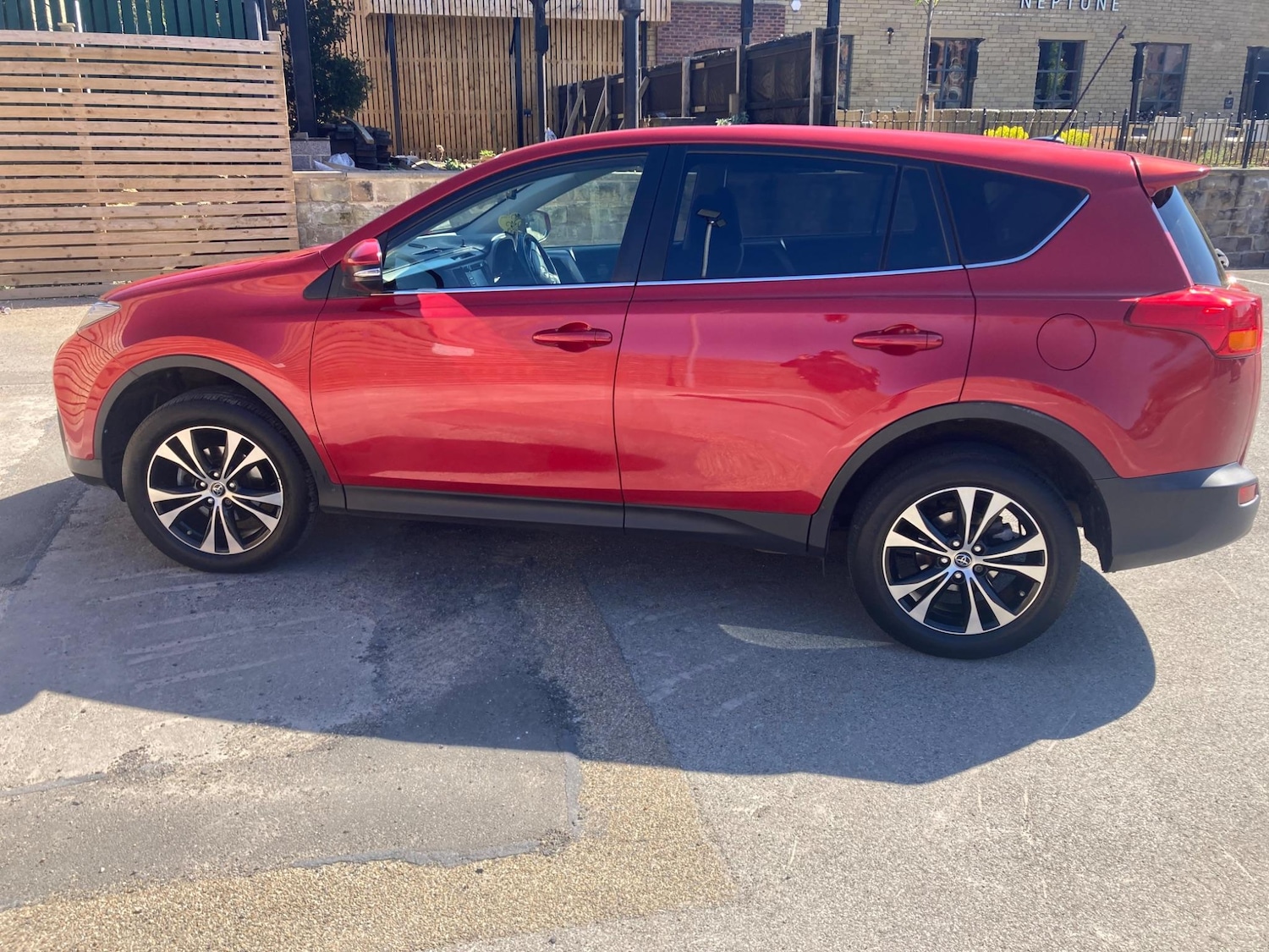 Used Toyota RAV4 2014 for sale - 76731136: Photo 4