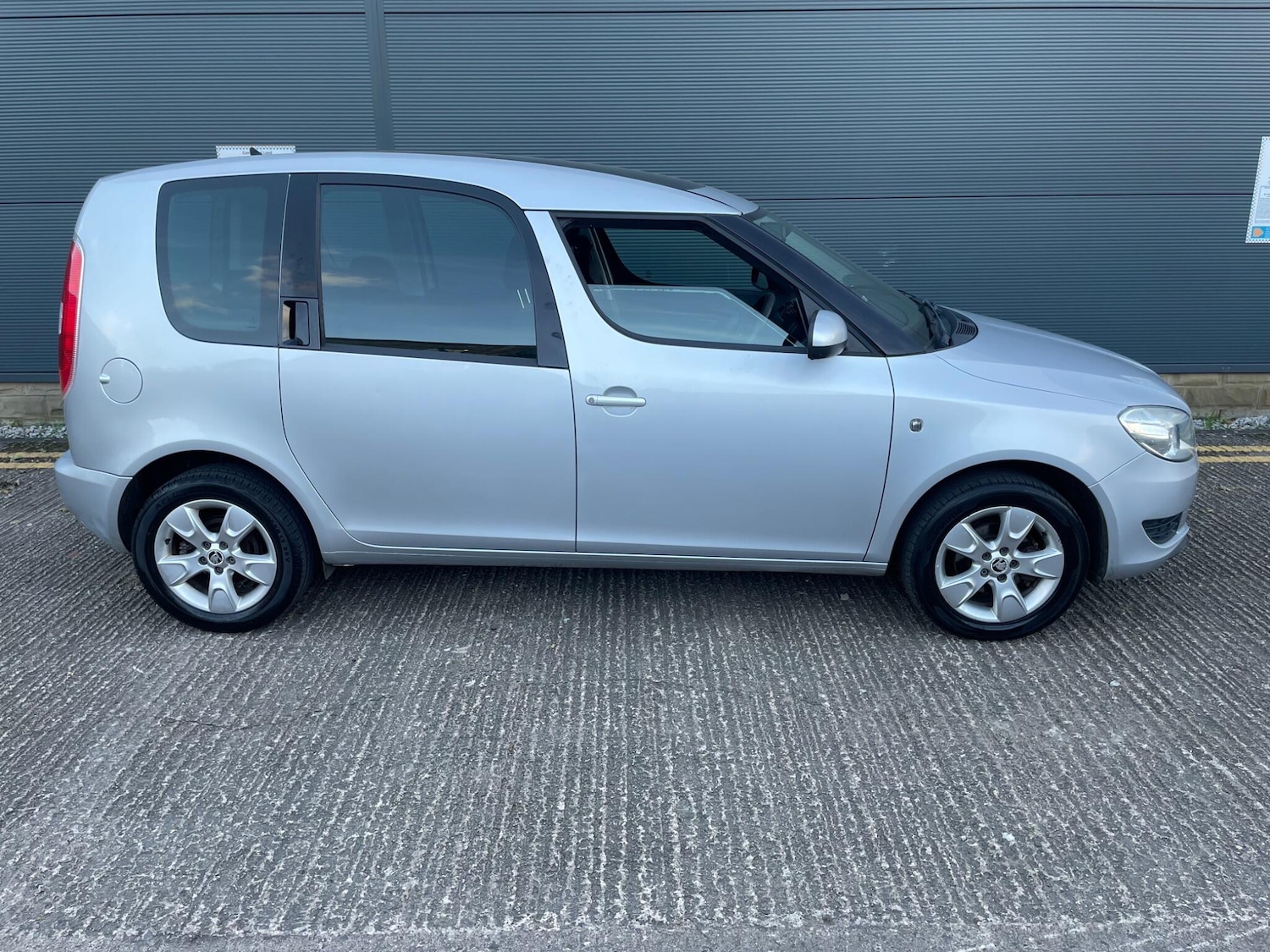 Used Skoda Roomster 2014 for sale - 76913322: Photo 11