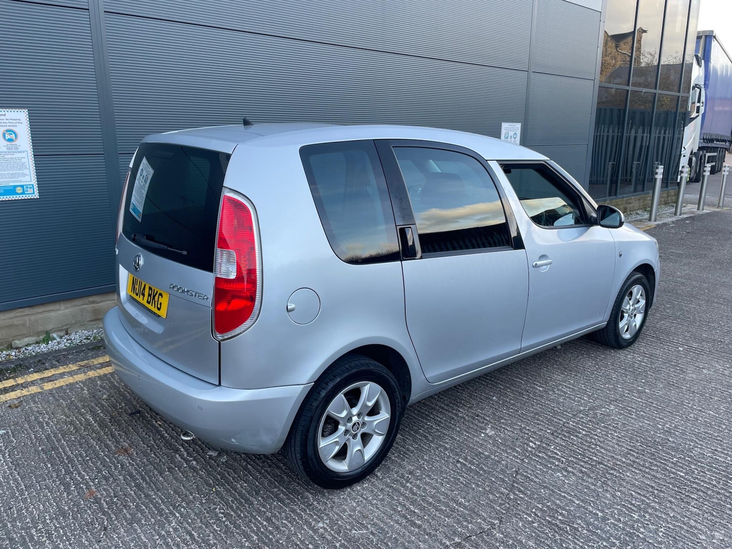 Used Skoda Roomster 2014 for sale - 76913322: Photo 9