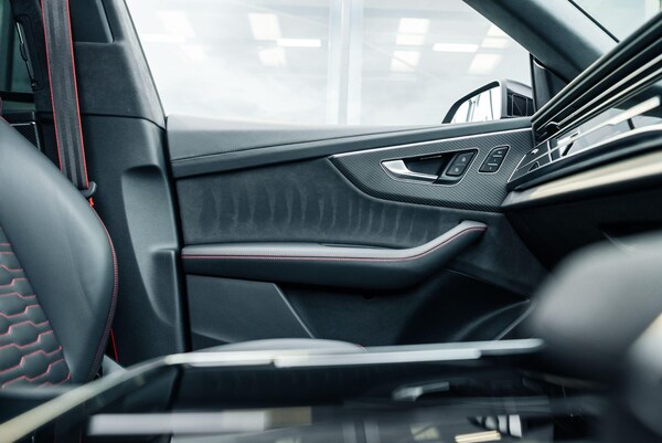 Used Audi RS Q8 2023 for sale - 76284386: Photo 44