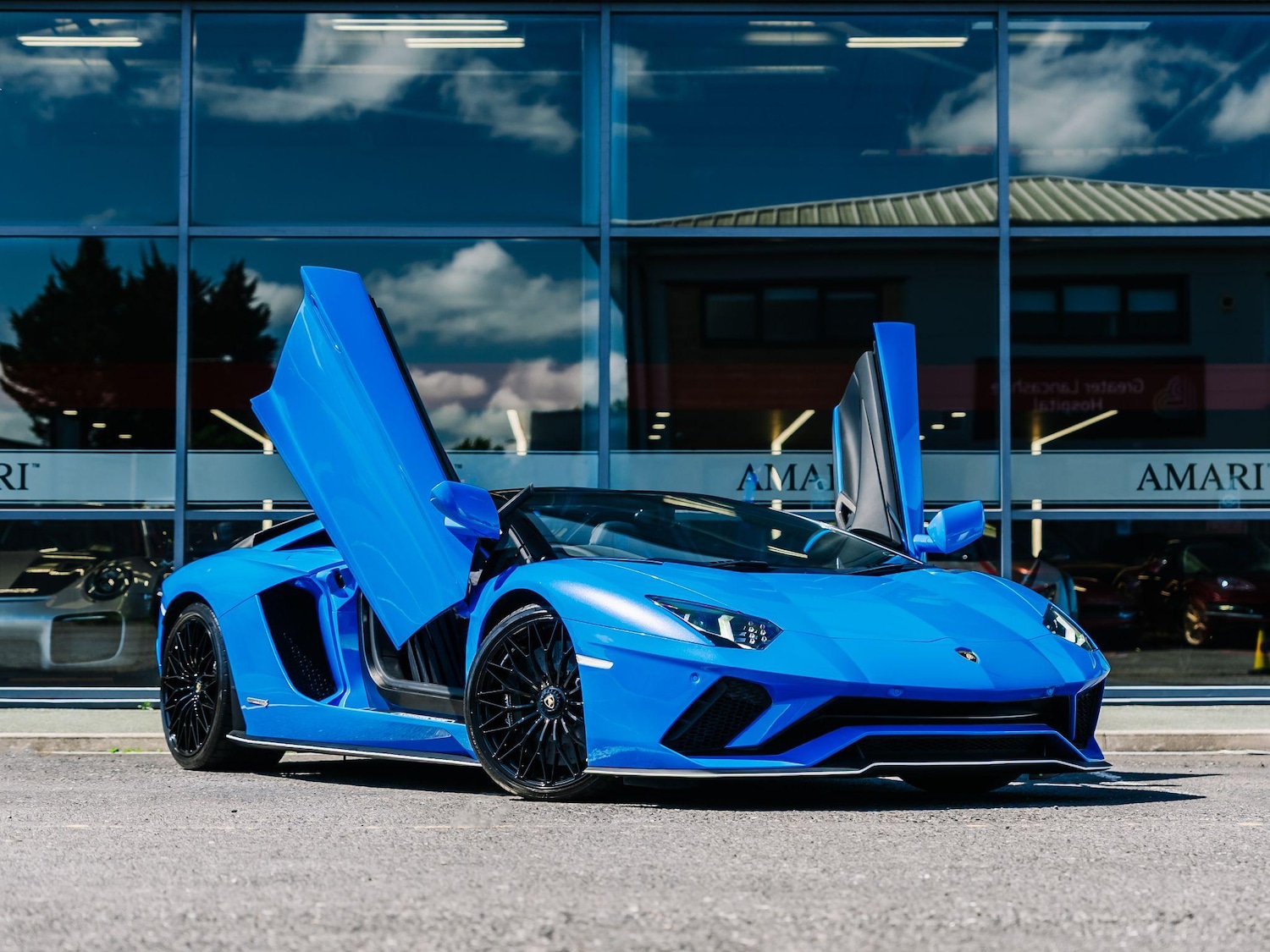 Used Lamborghini Aventador 2018 for sale - 76283190: Photo 2