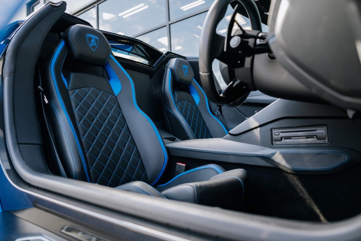 Used Lamborghini Aventador 2018 for sale - 76283190: Photo 44