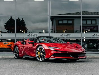 Used Ferrari SF90 Stradale 2022 for sale - 76282913: Photo