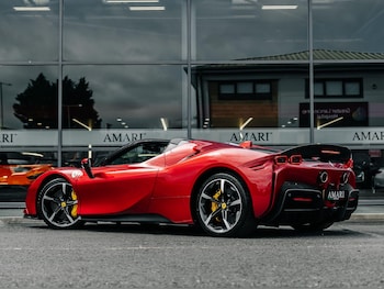 Used Ferrari SF90 Stradale 2022 for sale - 76282913: Photo