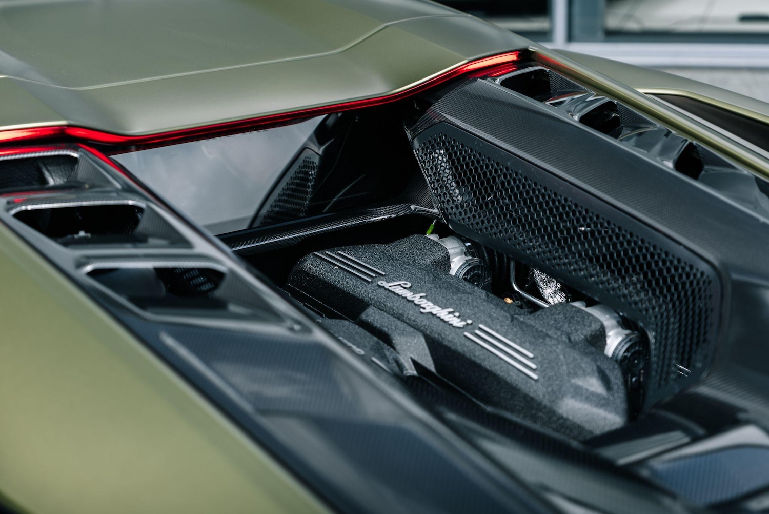 Used Lamborghini Revuelto 2024 for sale - 76283636: Photo 37