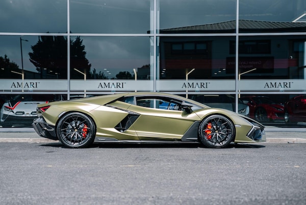 Used Lamborghini Revuelto 2024 for sale - 76283636: Photo 3