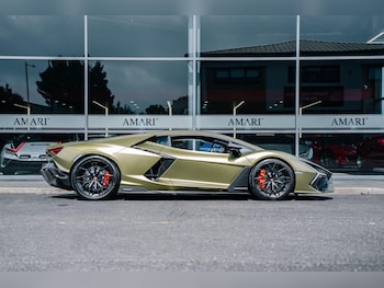 Used Lamborghini Revuelto 2024 for sale - 76283636: Photo