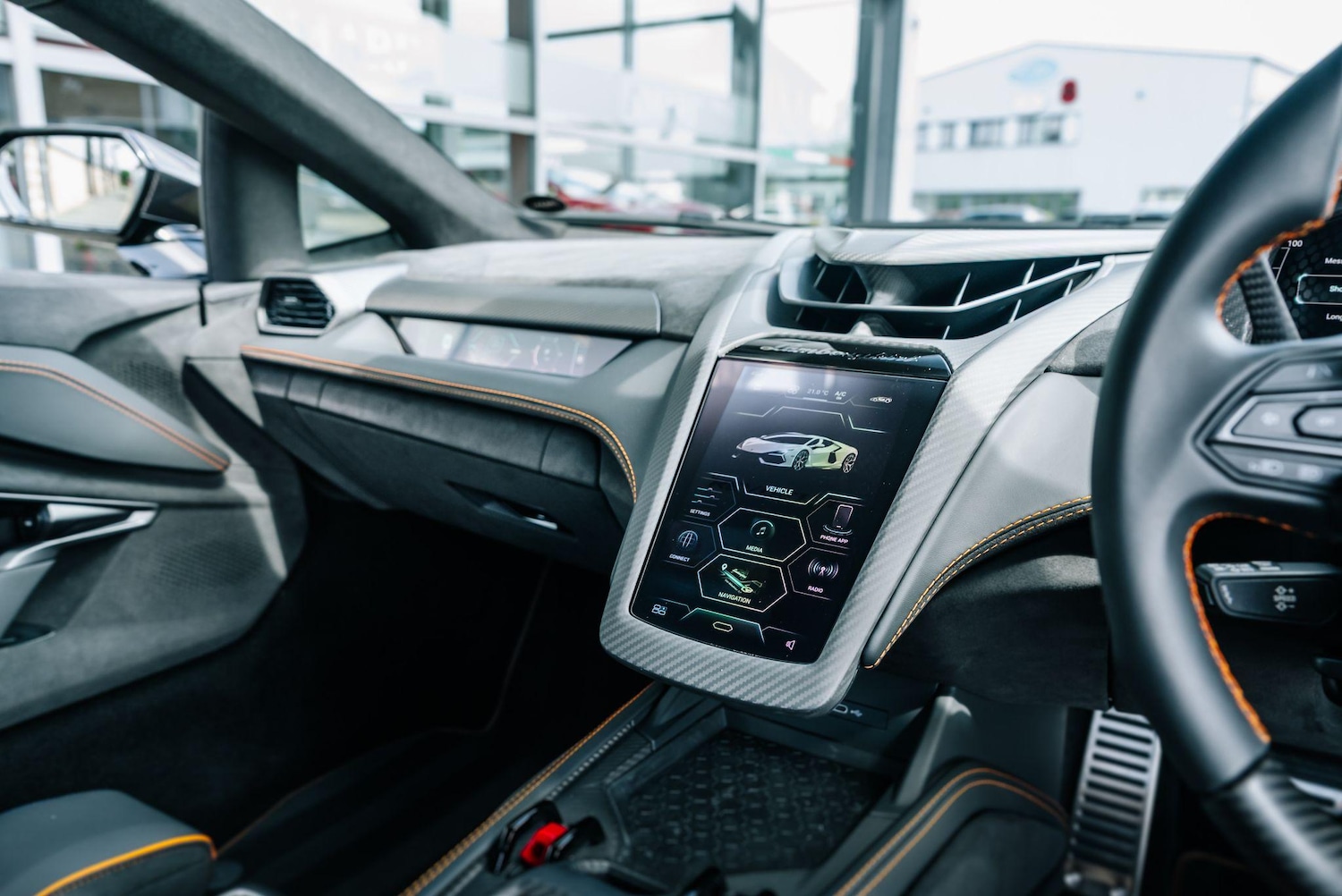 Used Lamborghini Revuelto 2024 for sale - 76283636: Photo 47