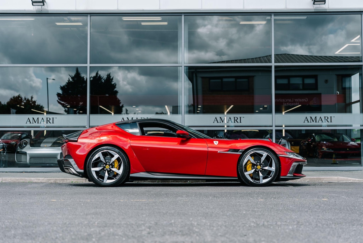 Used Ferrari 12 Cilindri 2025 for sale - 76283738: Photo 2