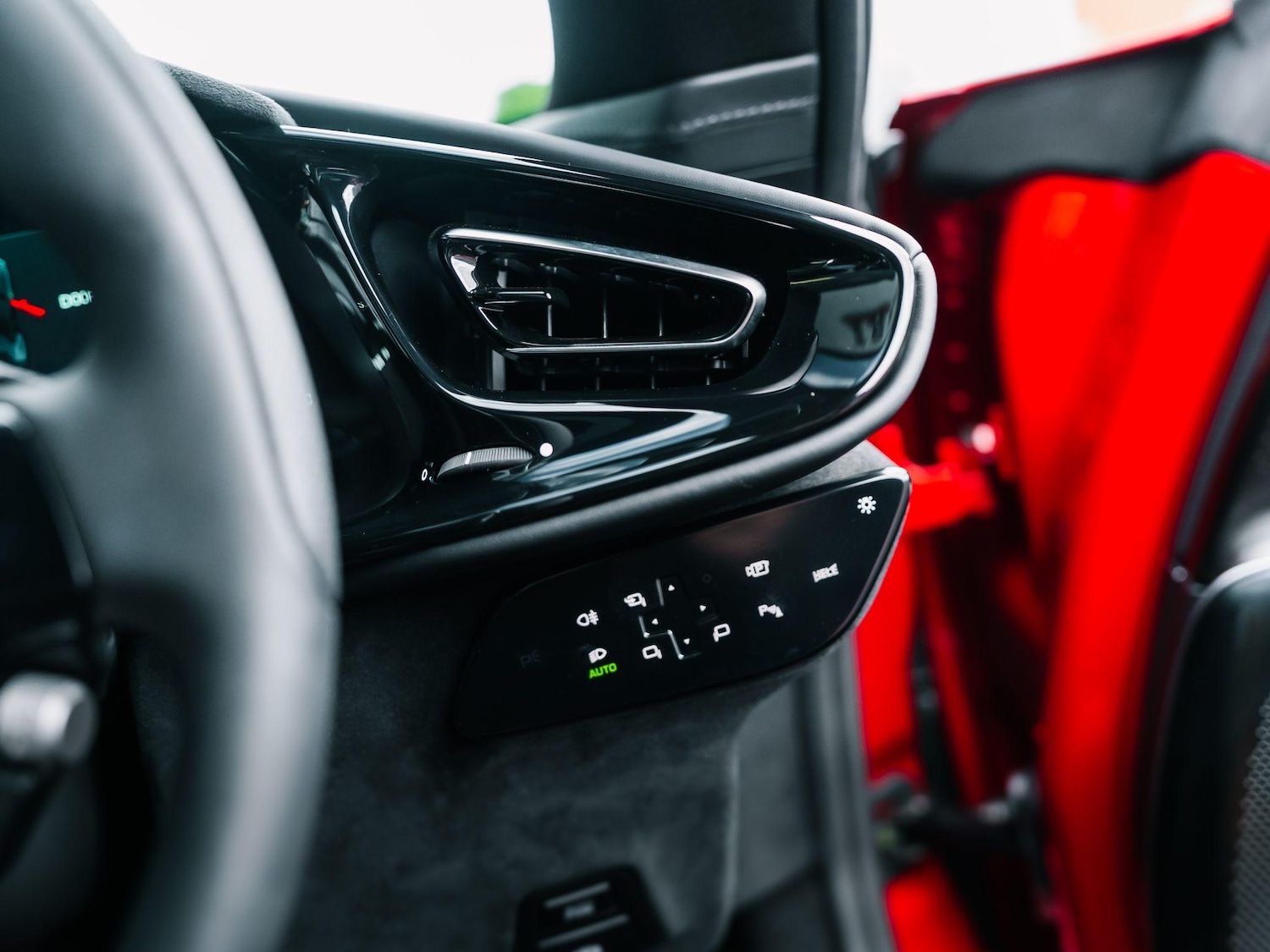 Used Ferrari 12 Cilindri 2025 for sale - 76283738: Photo 42